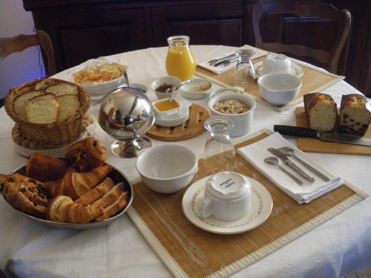 Bed and Breakfast La Metairie Du Pont Sainte-Hermine Exterior foto