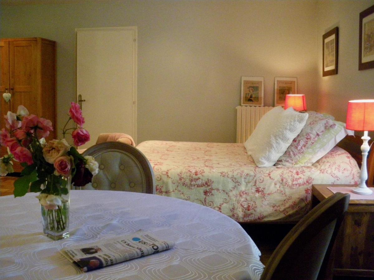 Bed and Breakfast La Metairie Du Pont Sainte-Hermine Exterior foto